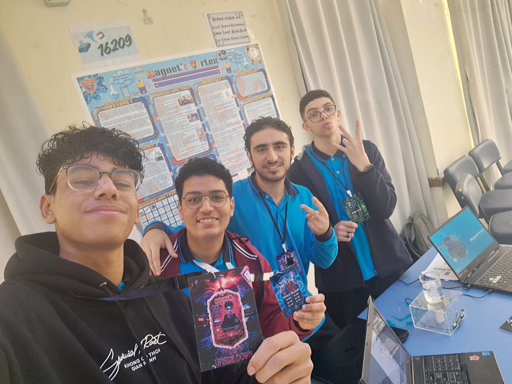 photo of Grade 11, first semester's capstone project and team